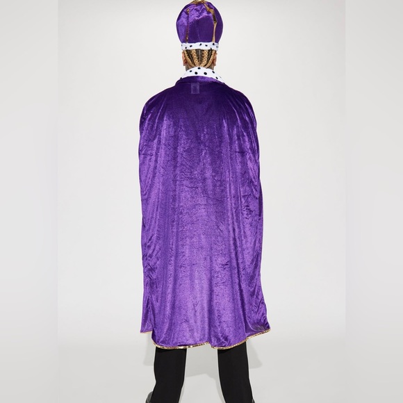 FASHION NOVA KING COSTUME - Picture 3 of 5